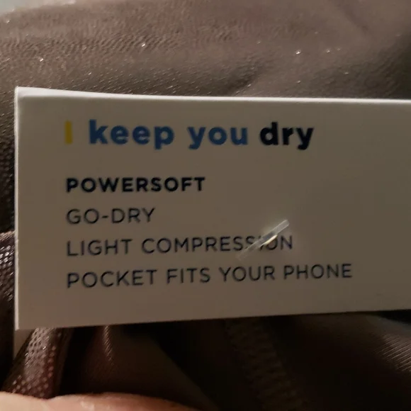 Old Navy Extra High Rise Powersoft Leggings - Picture 11 of 12